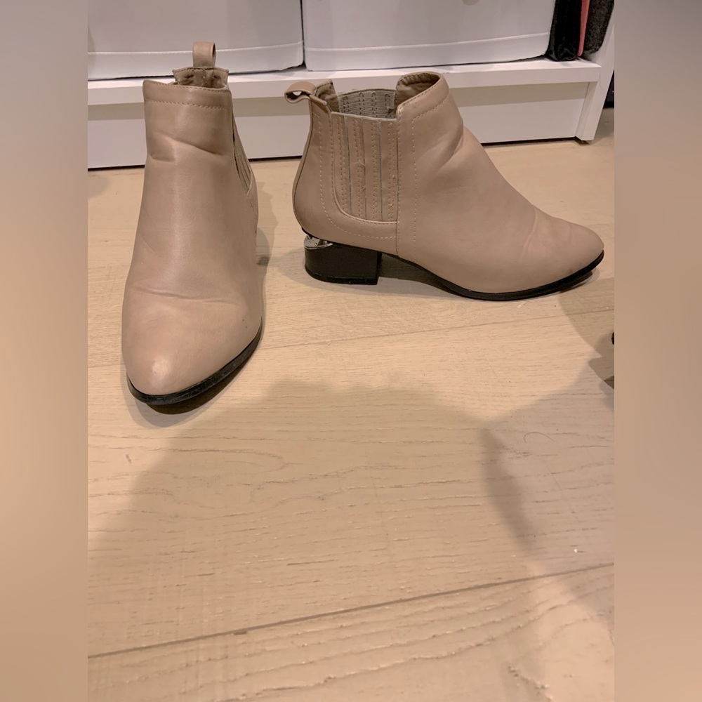 Size 7 nude booties